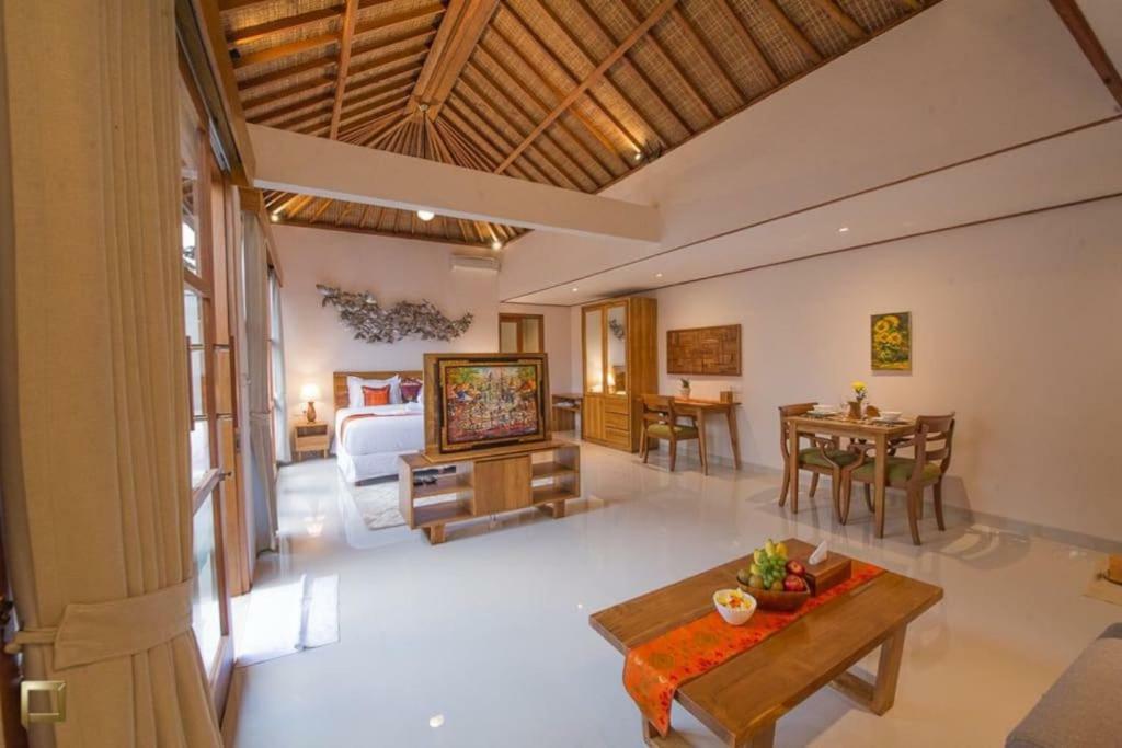 Maitri Villa Ubud Exterior photo